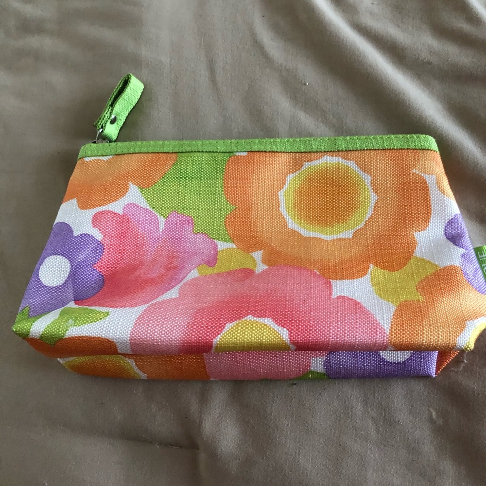 NWOT makeup bag